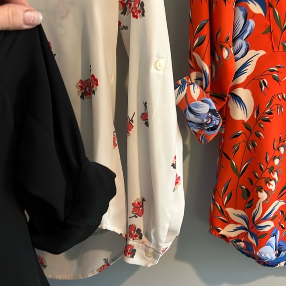 LOFT Bundle of 4 blouses Like New - Picture 16 of 17